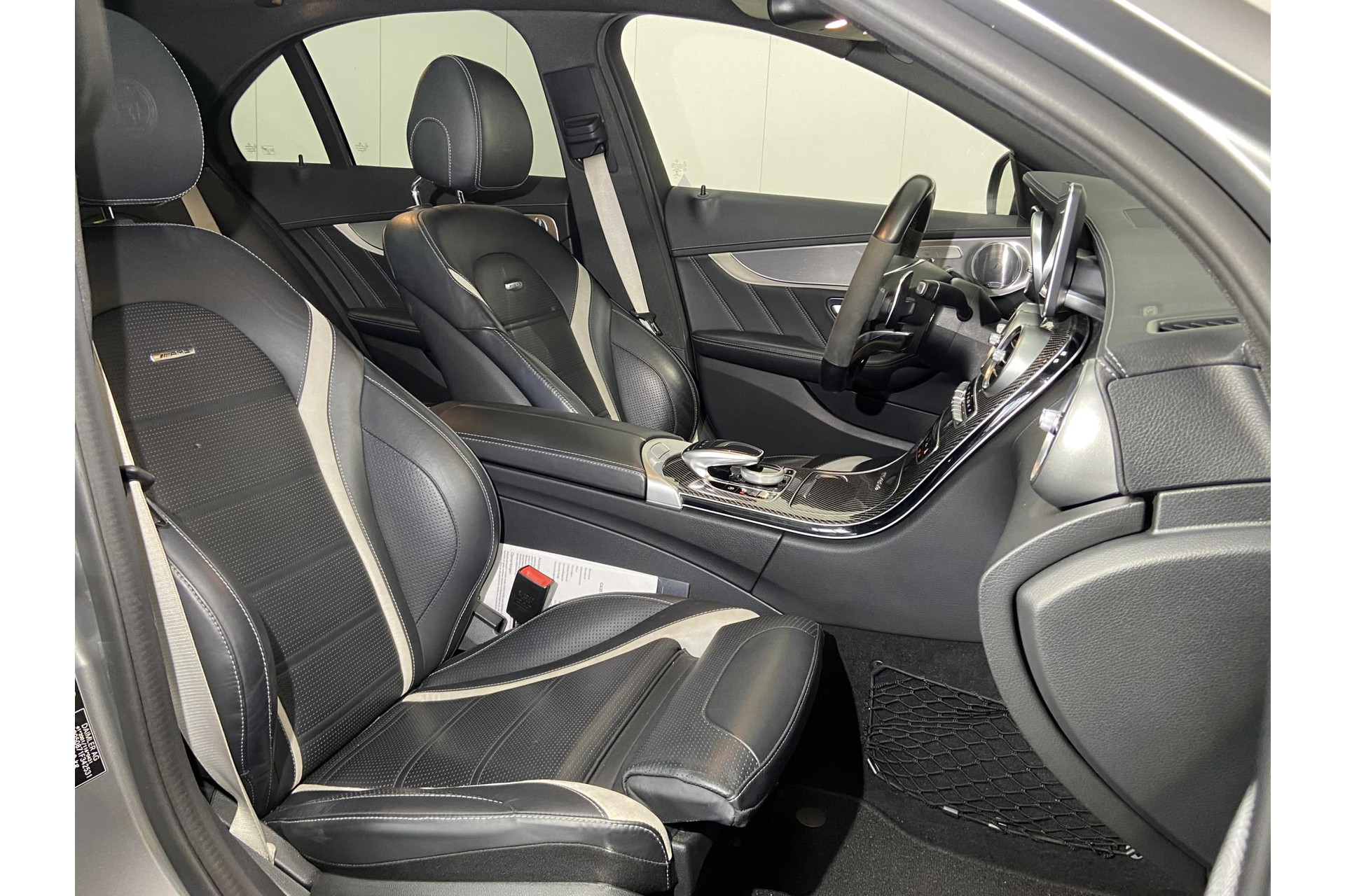 Mercedes-Benz C-Klasse C63S C63 63 S AMG*HUD*IWC*PANO*LED*CARBON*DISTR+